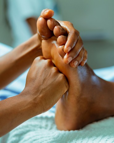 massage pied réflexologie plantaire
